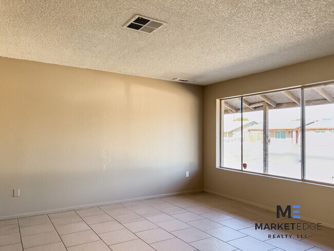 Building Photo - 3 Bed/ 2 Bath Home at McDowell/51st! Move-...
