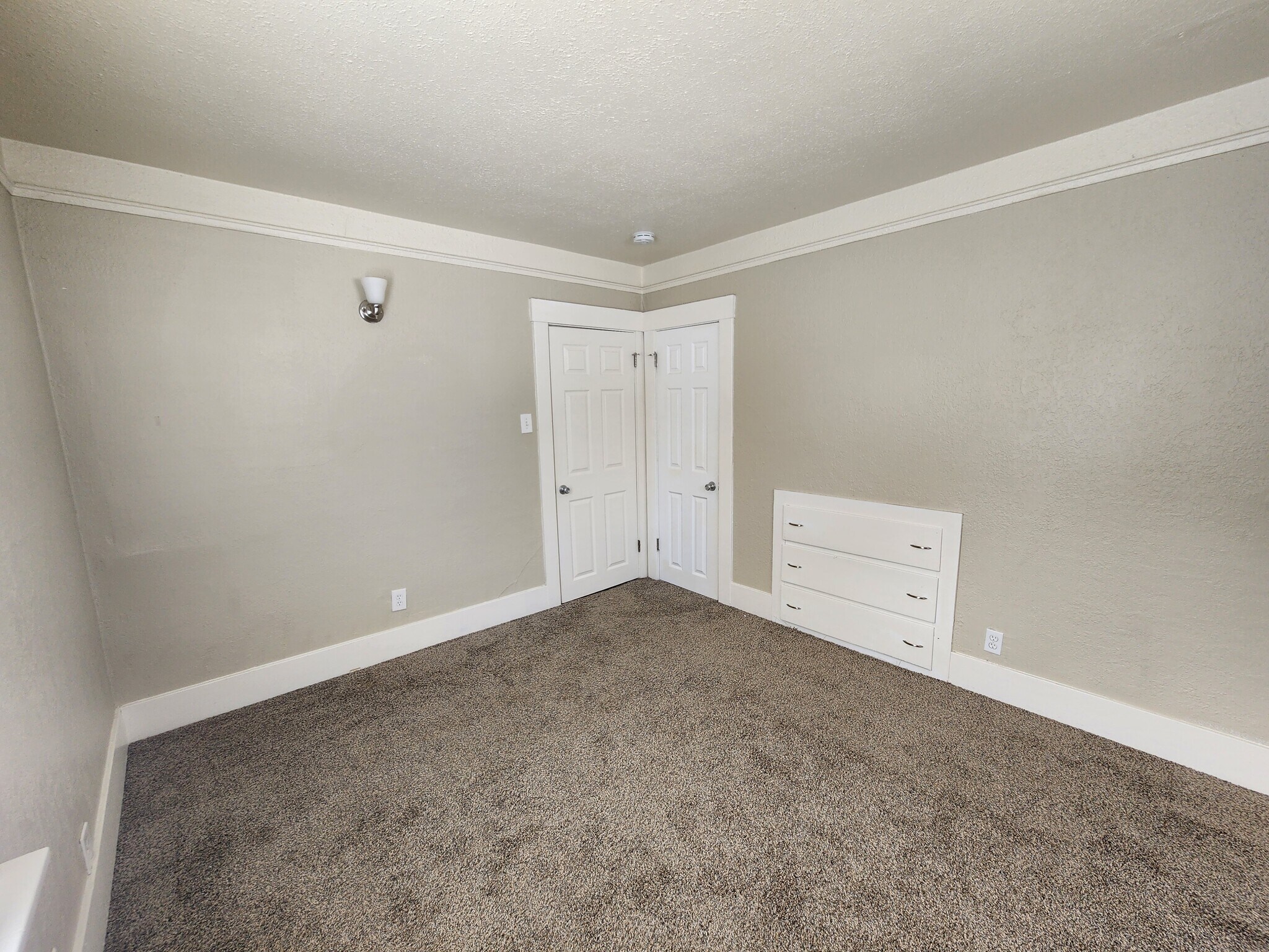 Bedroom 2 - 811 N Junett St