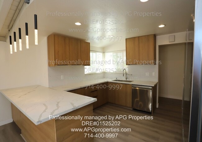 Building Photo - 636 S Gilbuck Dr