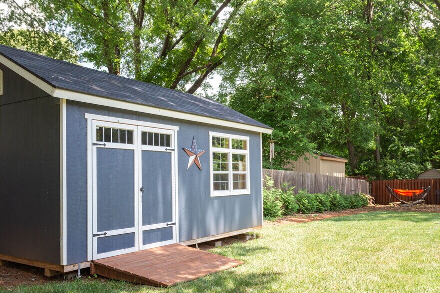 Building Photo - 6124 Auburndale Dr