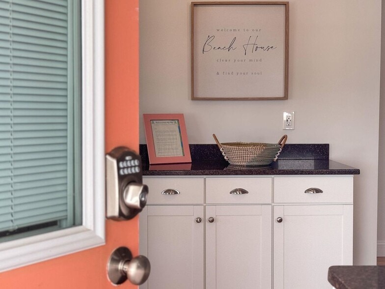 Building Photo - 131 Franklin