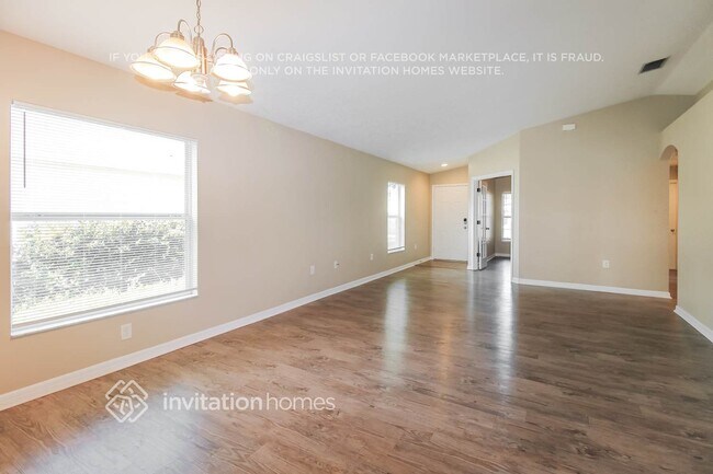 Building Photo - 15656 Greyrock Dr