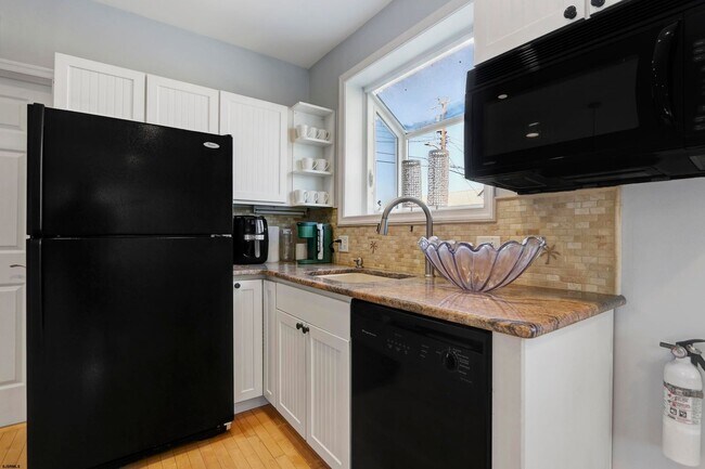 Building Photo - 20 N Swarthmore Ave