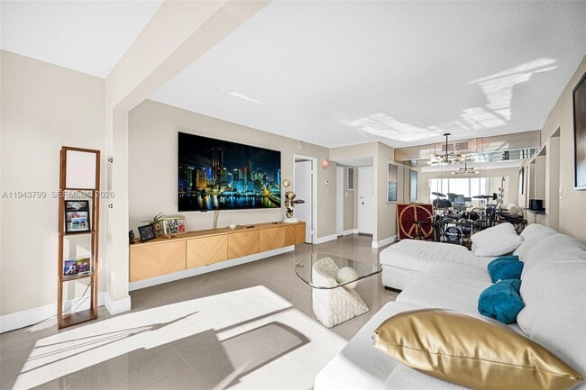 Building Photo - 7135 Collins Ave