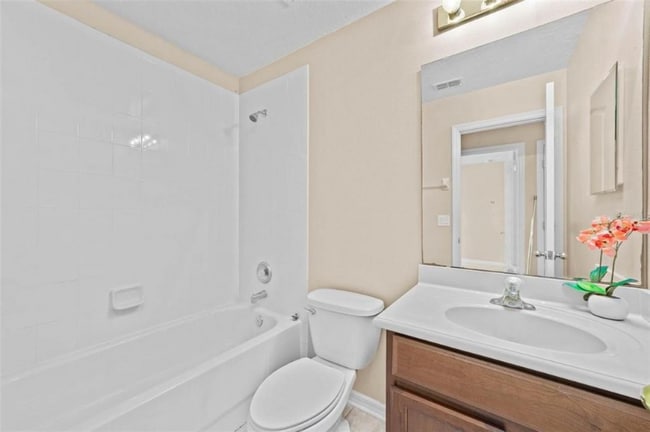Building Photo - 2421 Passamonte Dr