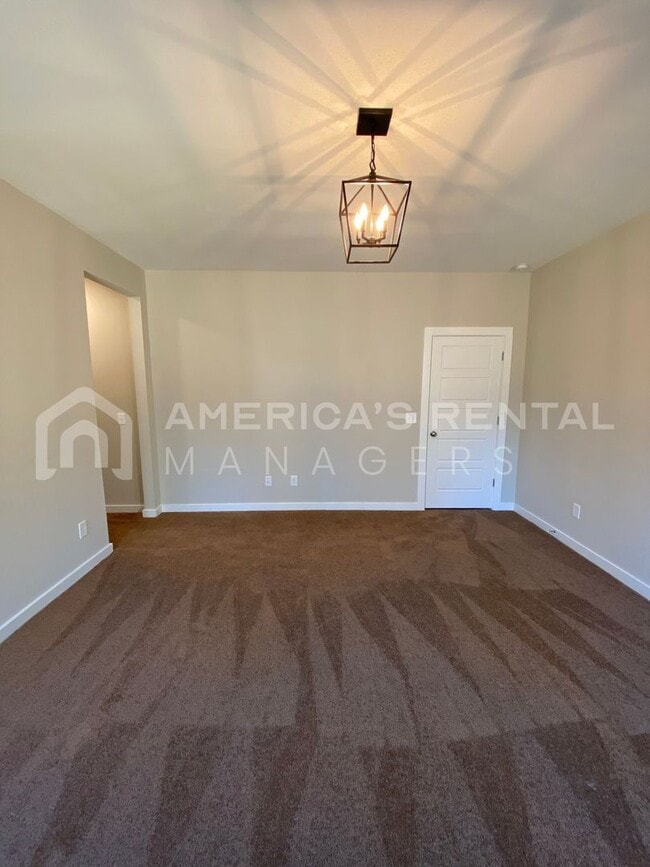 Building Photo - 308 Lakewood Ln