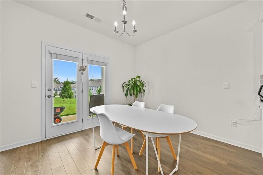 Building Photo - 120 Echo Ct