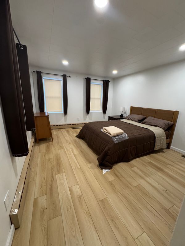 Building Photo - 664 Chicopee St