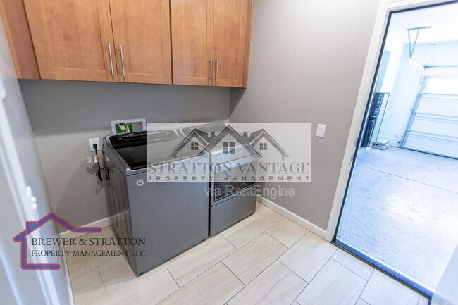 Building Photo - 4118 E Hoot Owl Trail