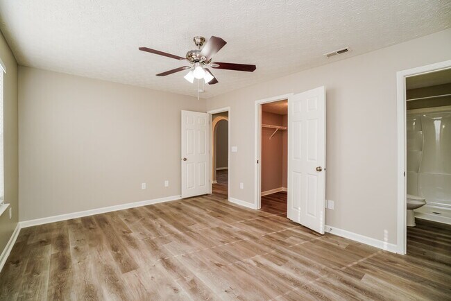 Building Photo - 4880 Grimm Dr