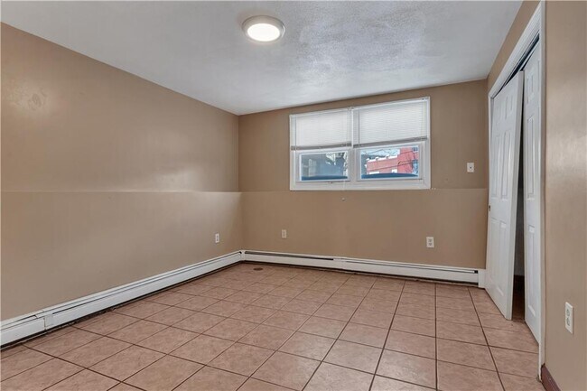 Building Photo - 66 Silver Lake Ave