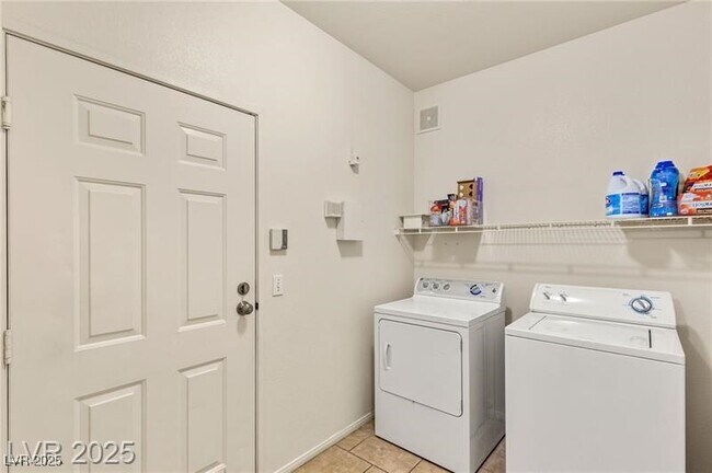 Building Photo - 5855 Valley Dr
