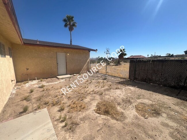 Building Photo - 27333 Mesquite St