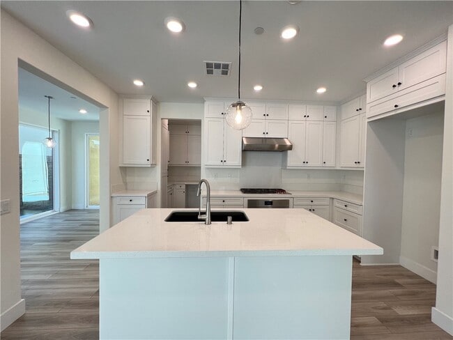 Building Photo - 27524 Orchard Ln