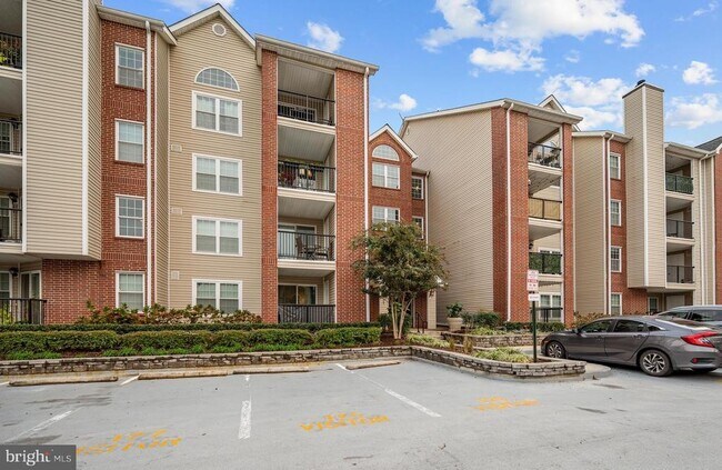 Building Photo - 3309 Wyndham Cir