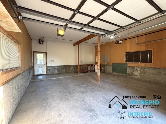 Building Photo - 116 Buckaroo Cir