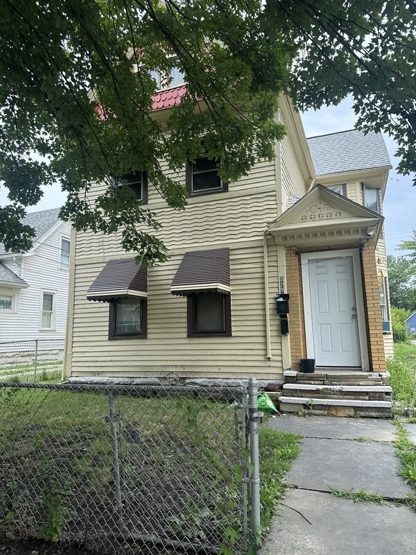 Primary Photo - 3295 W 54th St