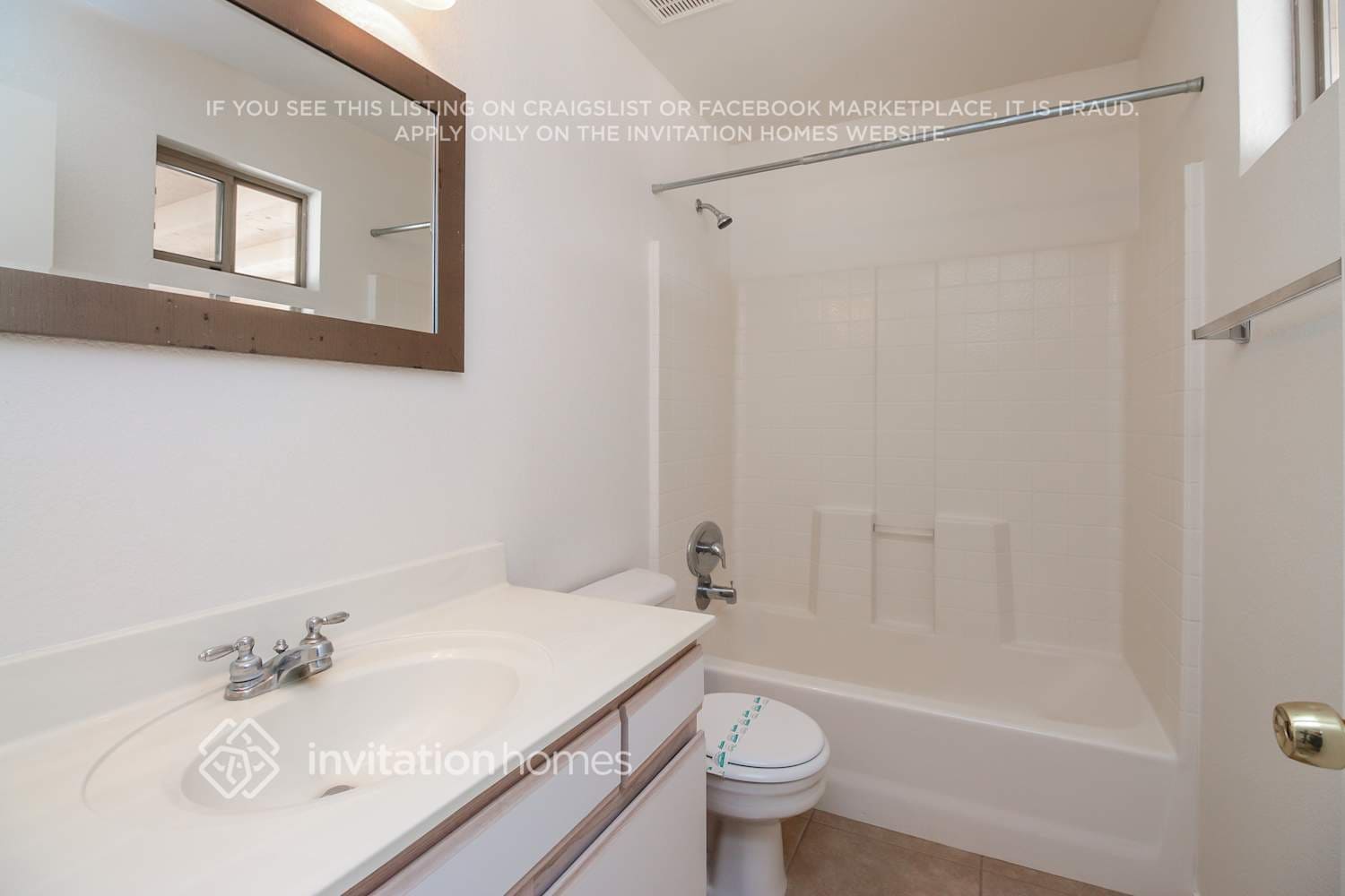 Building Photo - 1688 S Pinto Dr
