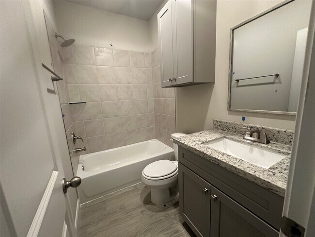 Building Photo - 104 Turner Dr