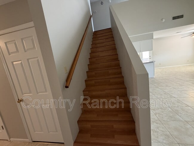 Building Photo - 2899 Country Club Dr