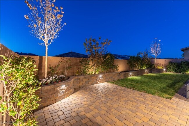 Building Photo - 16 Cresta Villa Ct