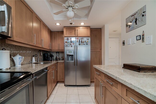 Building Photo - 20515 E Country Club Dr