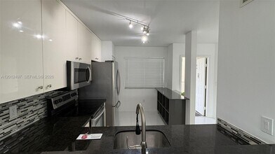 Building Photo - 9560 Weldon Cir