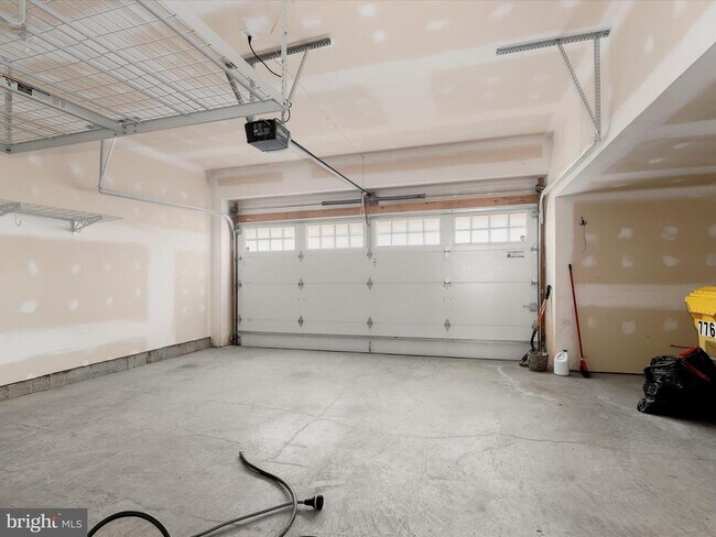 Building Photo - 7761 Crystal Brook Way