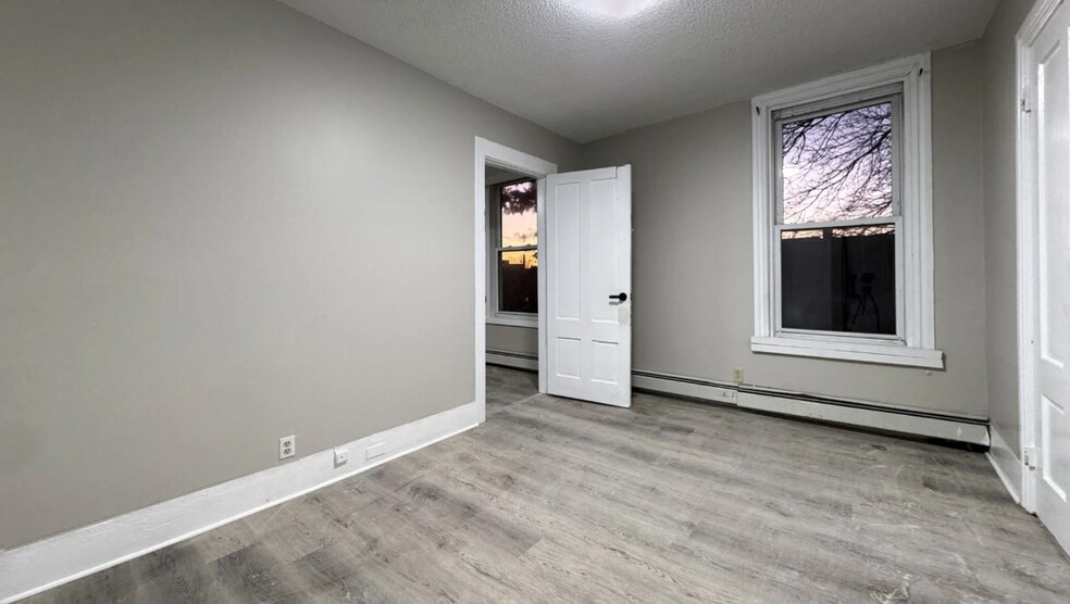 Building Photo - 84 Chatham St