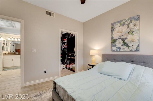 Building Photo - Gorgeous One Bedroom Condo in the Southwes...