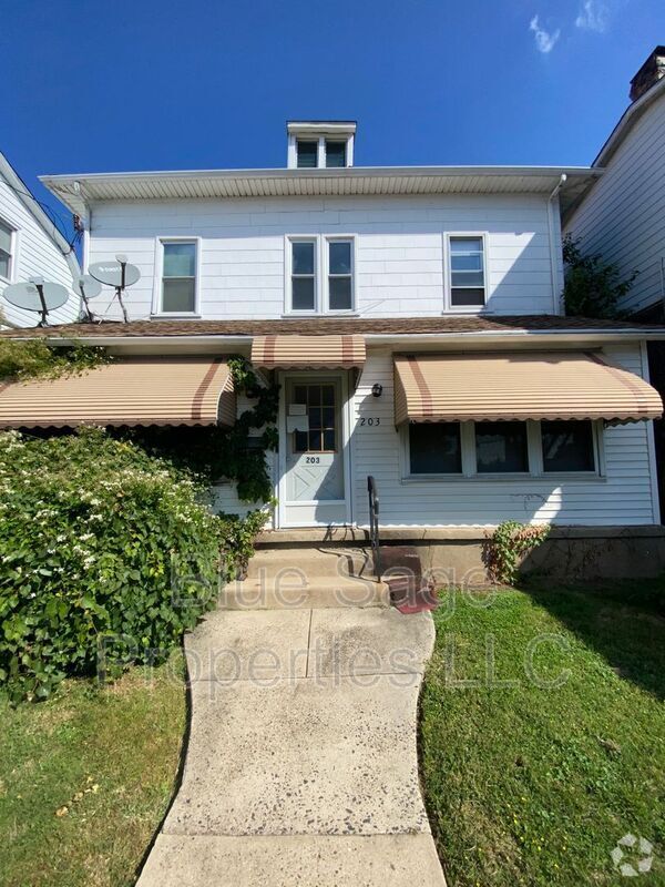 Building Photo - 203 Clifton Ave