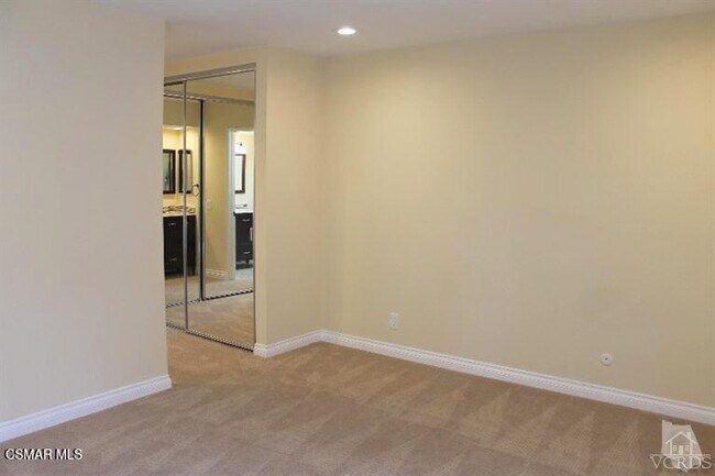 Building Photo - 3719 Summershore Ln