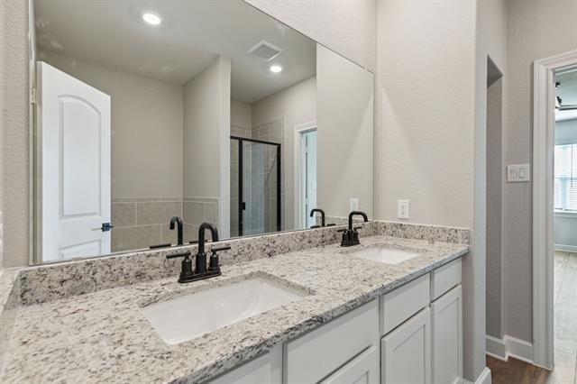 Building Photo - 609 Harbor Oaks Dr