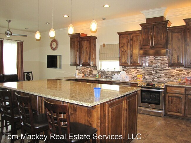 Building Photo - 3 br, 3 bath House - 13465 Quail Grove Ave.