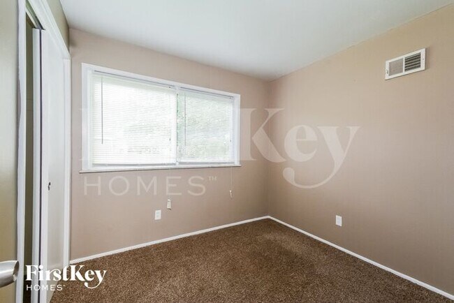 Building Photo - 1845 Mullanphy Ln