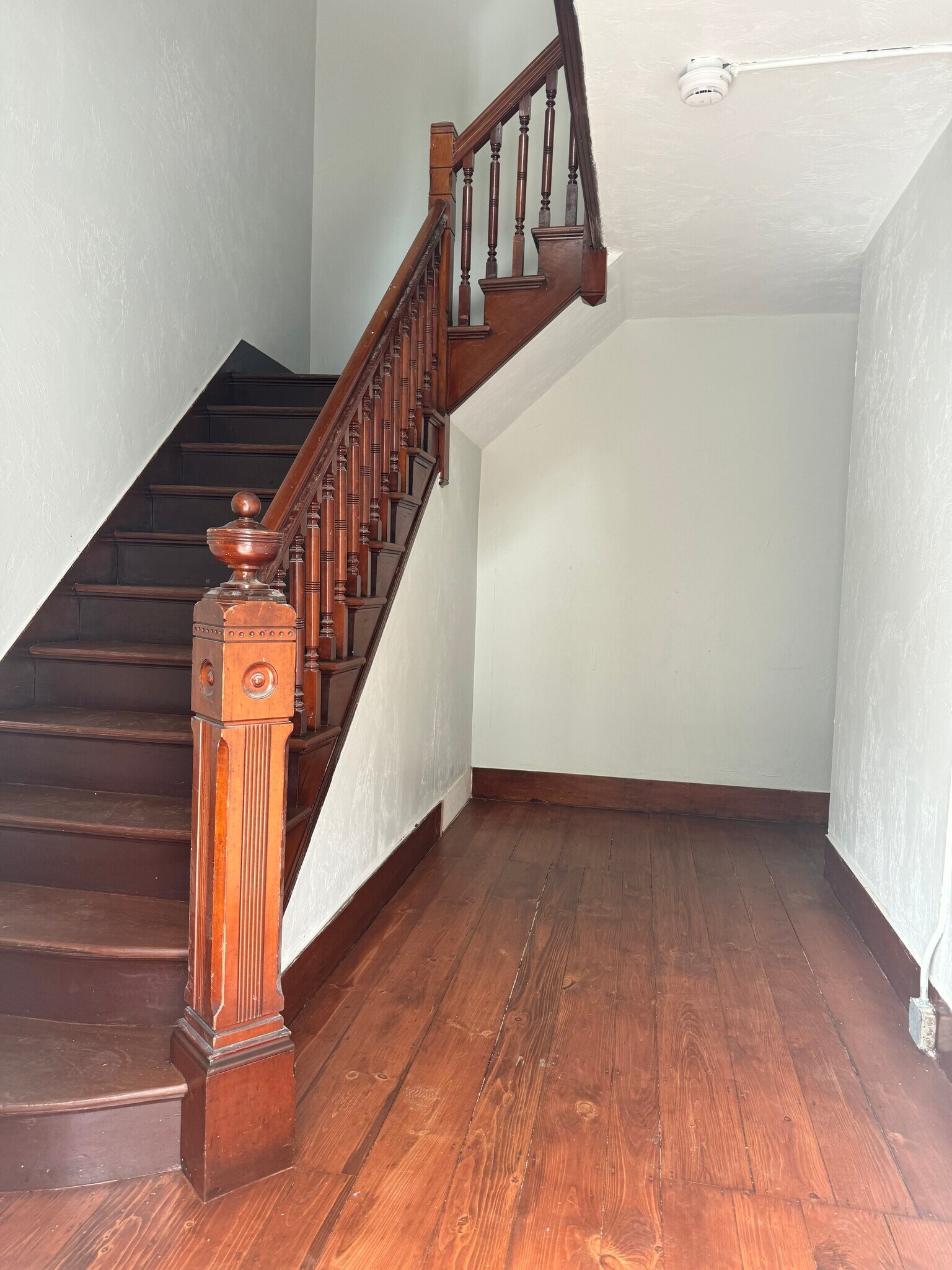 Building Photo - 36 Townsend St