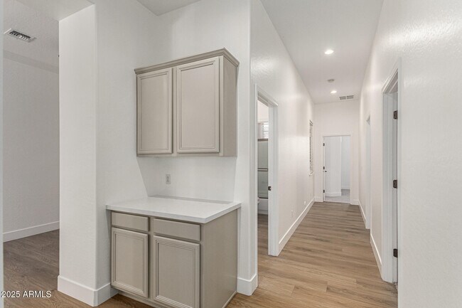 Building Photo - 3771 E Leo Pl