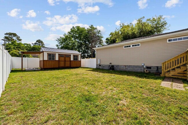 Building Photo - 430 Yaupon Ave