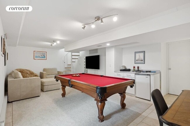 Building Photo - 400 Noyack Rd