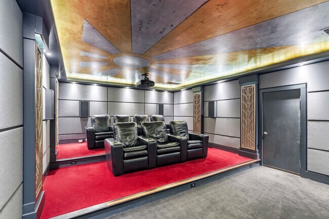 Building Photo - 162 Vieux Carre Dr