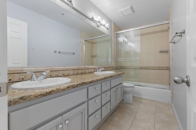 Building Photo - 6807 E Pinnacle Pointe
