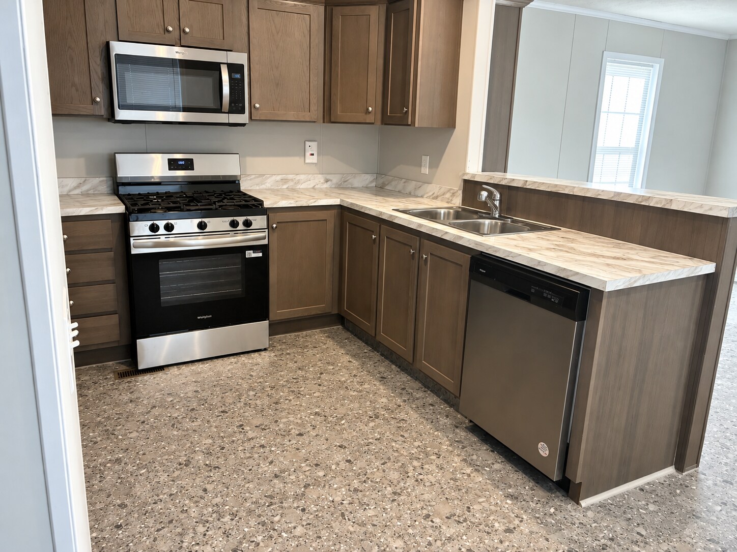 Building Photo - 333 E Lakewood Blvd