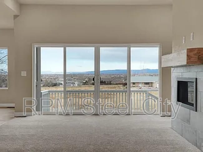 Building Photo - 753 S Laurue Dr