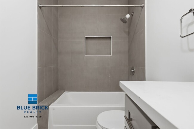 Building Photo - 5312 Corteen Pl