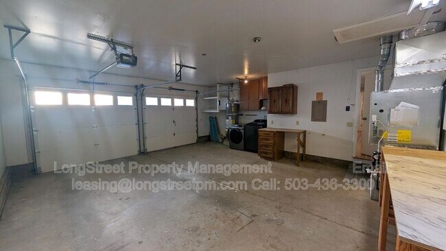 Building Photo - 2975 NW Stewart St