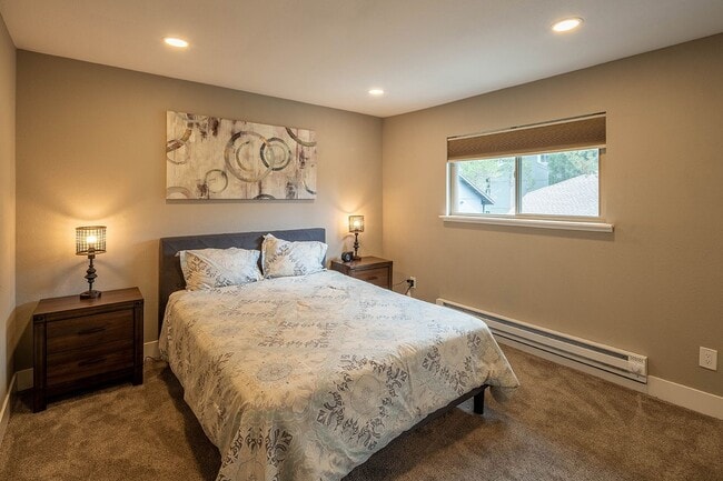 Building Photo - Tahoe Donner- Long Term Rental $2900