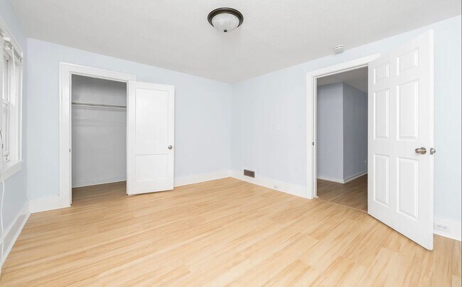 Building Photo - 1044 Muskegon Ave NW