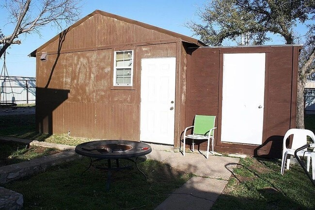 Building Photo - 19638 6th St