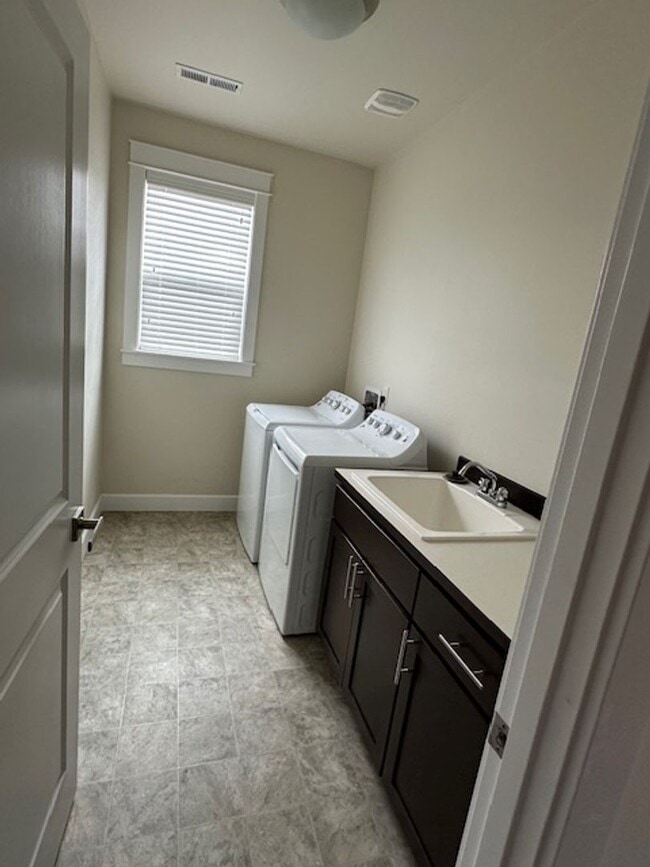 Building Photo - Reduced Price !!!!!  55 plus community