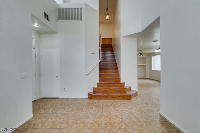 Primary Photo - 1509 Cimarron Crest St